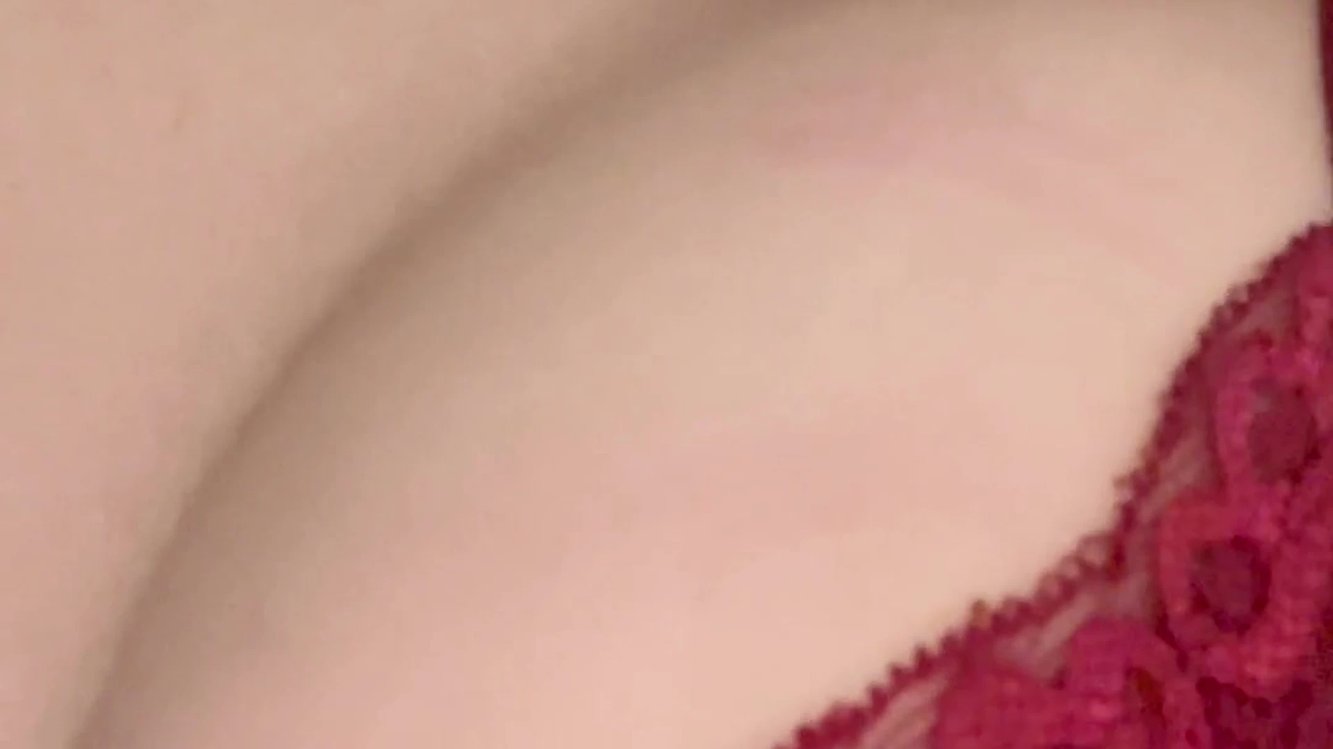 Womanwearingred showing her boobs in red bra