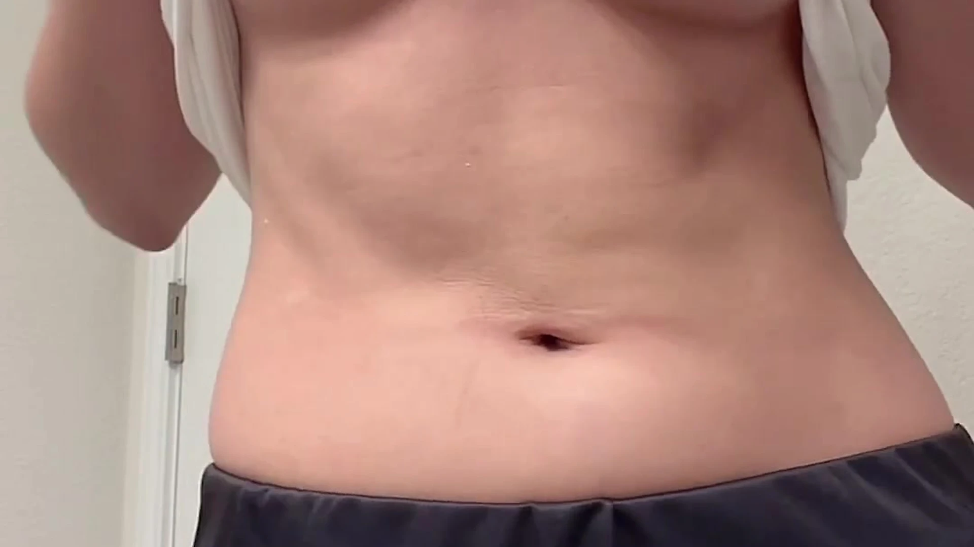 Womanwearingred trying to tease her fans with her fit body