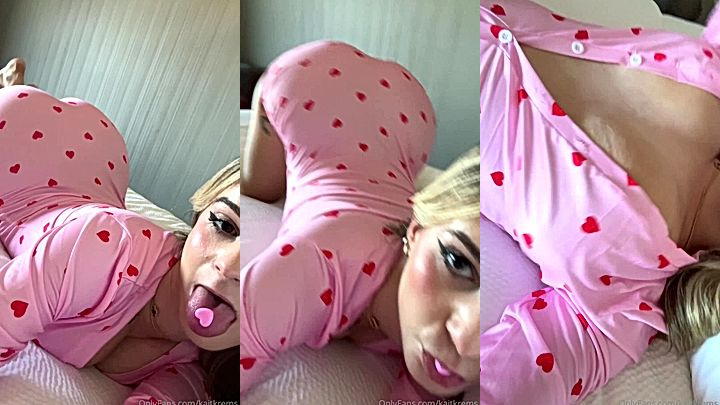 Kaitlyn Krems strips her nighty and get naked