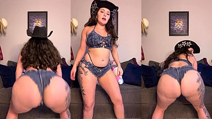 horny big ass girl Bbystar likes shaking her ass when she’s bored